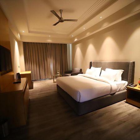 Hotel Abha Grand Alīgarh Eksteriør billede