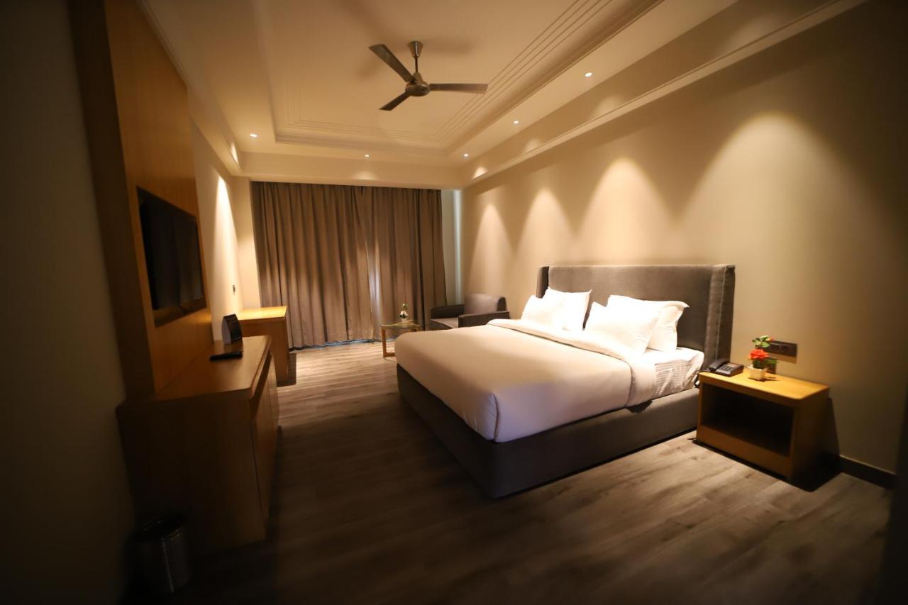 Hotel Abha Grand Alīgarh Eksteriør billede