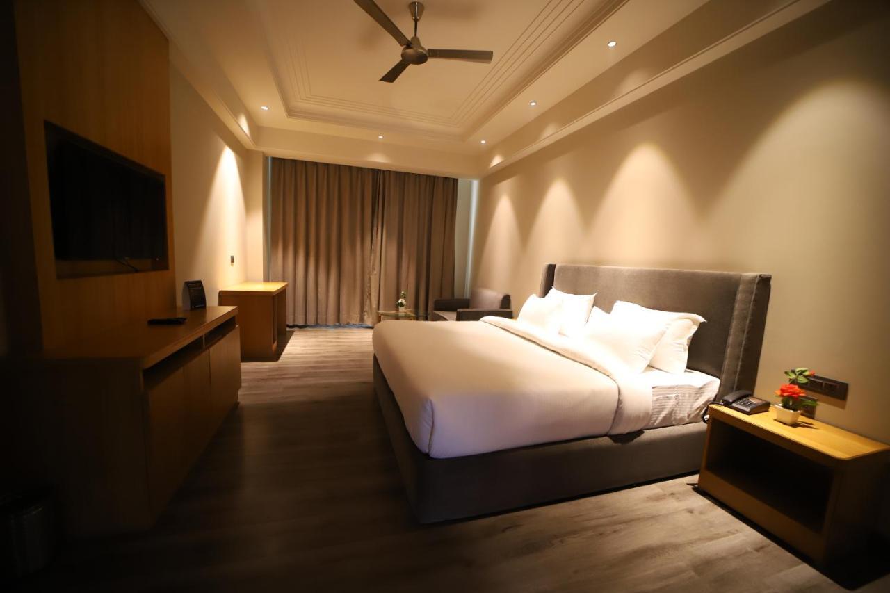 Hotel Abha Grand Alīgarh Eksteriør billede