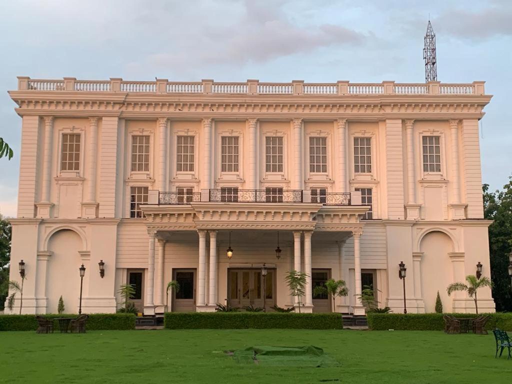 Hotel Abha Grand Alīgarh Eksteriør billede